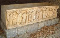 Le sarcophage romain - Balazuc (Ardèche)